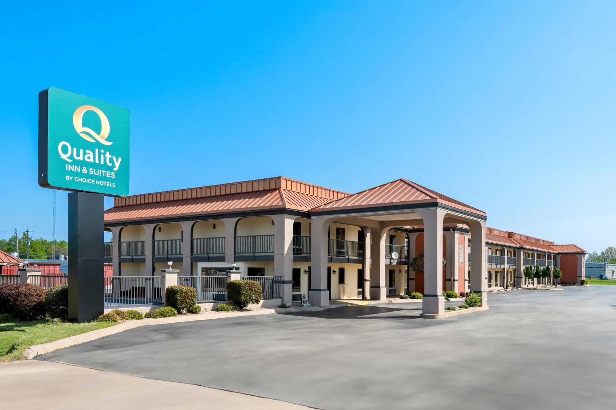 Quality Inn & Suites Dumas Exterior photo